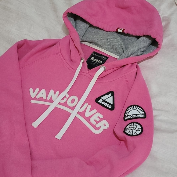 ROOTS Vancouver Pink Hoodie - Picture 1 of 5